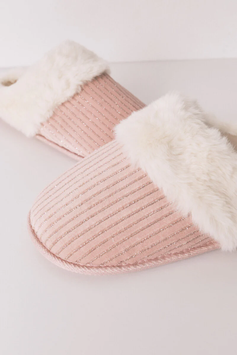 Pink lurex fur ribbed slippers - Image 4