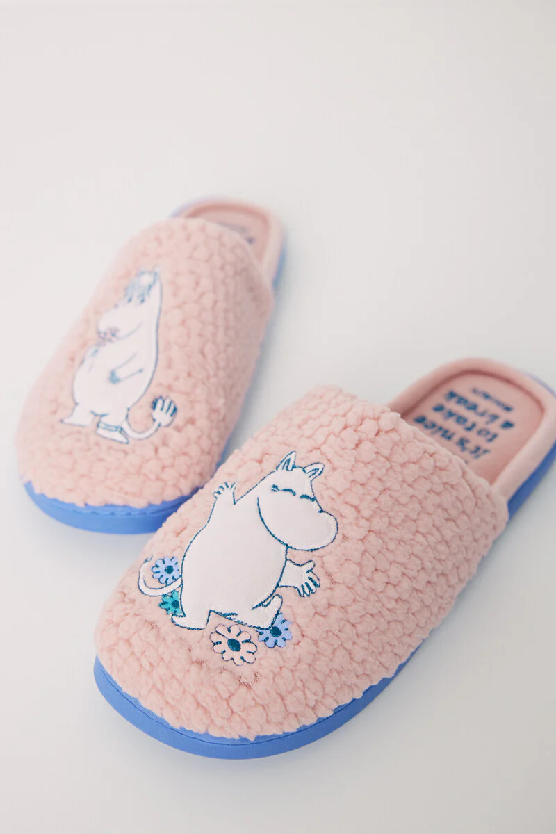 Moomin pink textured house slipper - Image 4