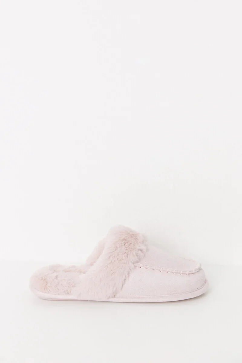Pink faux fur house slippers - Image 2
