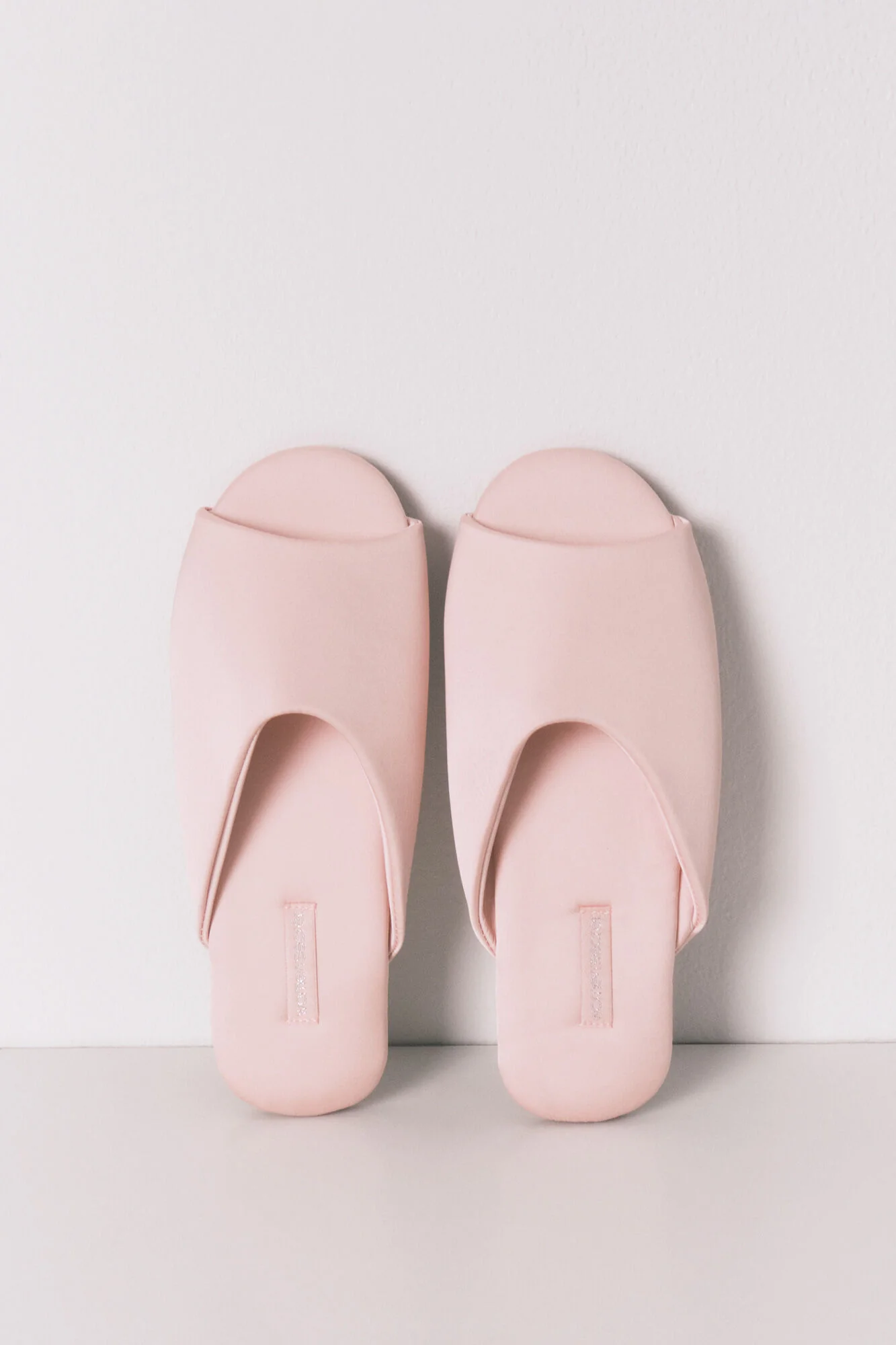 Pink satin slippers - Image 2