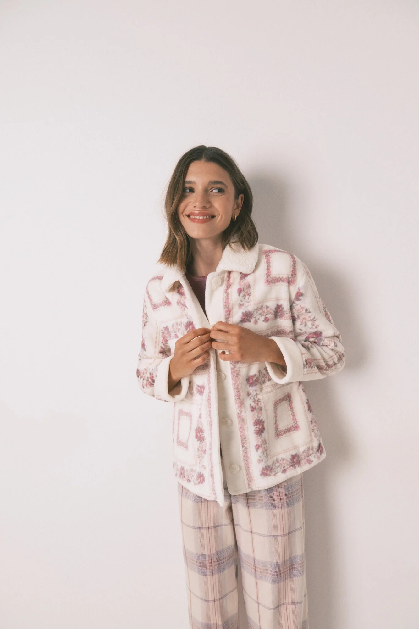 Pink short fleece robe - Image 3