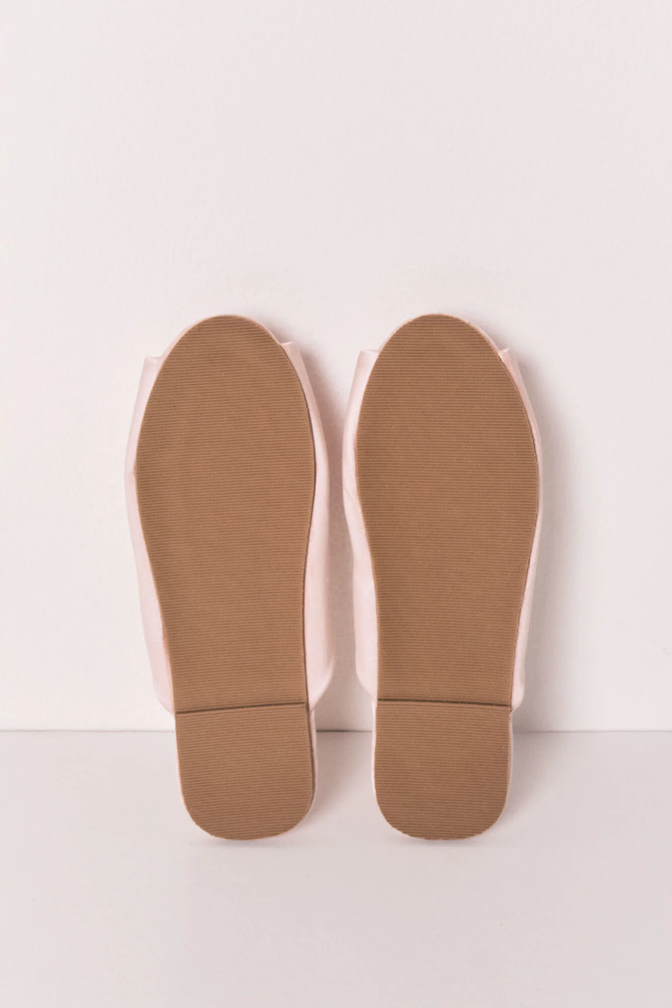 Pink slippers - Image 3