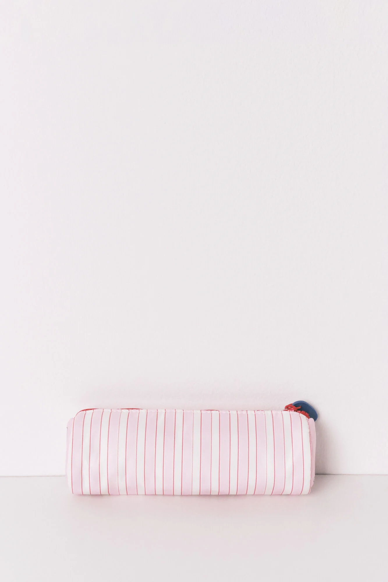 Pink small puffer vanity case Mickey - Image 3
