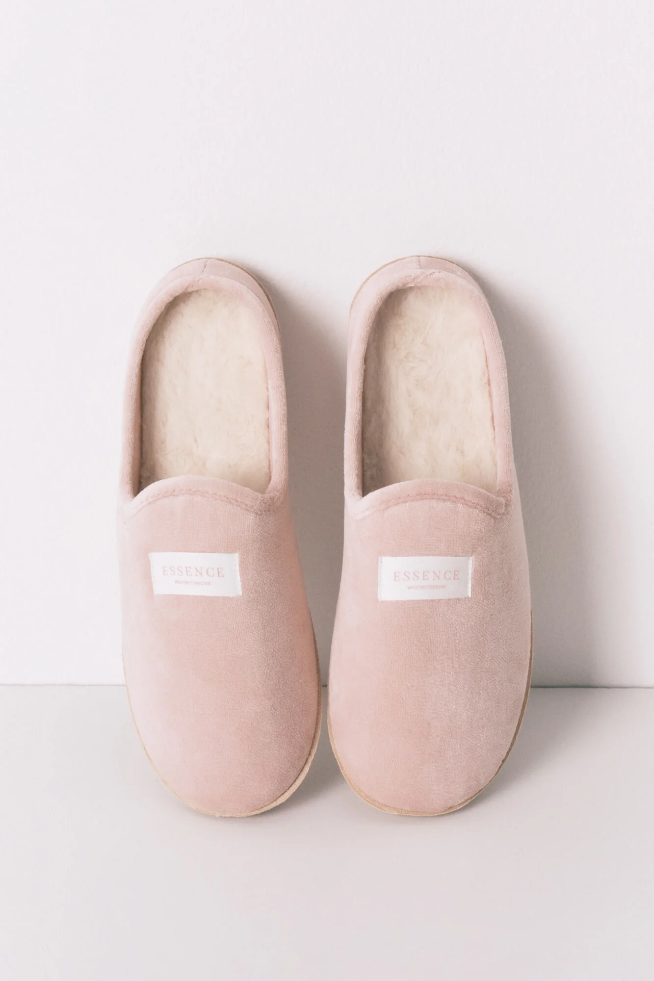 Pink velour slippers - Image 2