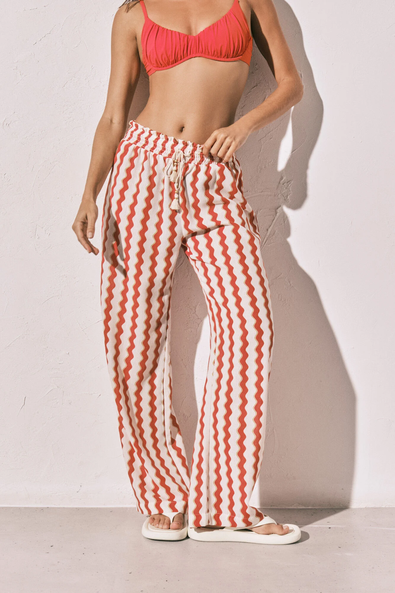 Printed textured long trousers - Image 2