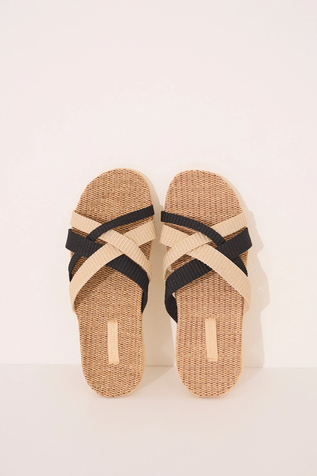 Raffia sandals with crisscross straps - Image 2