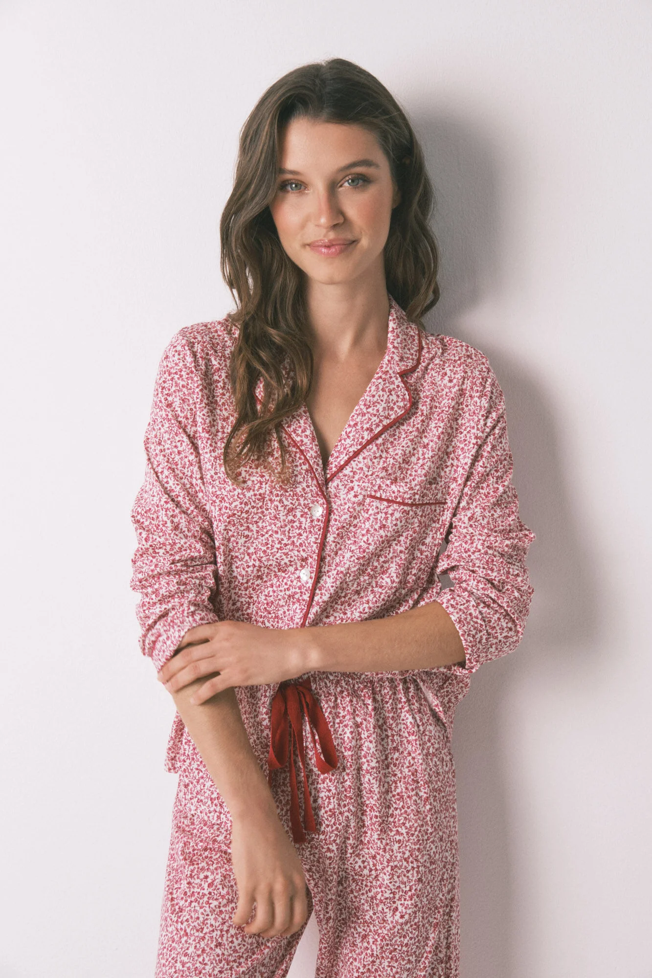 Red floral cotton classic pyjamas - Image 2
