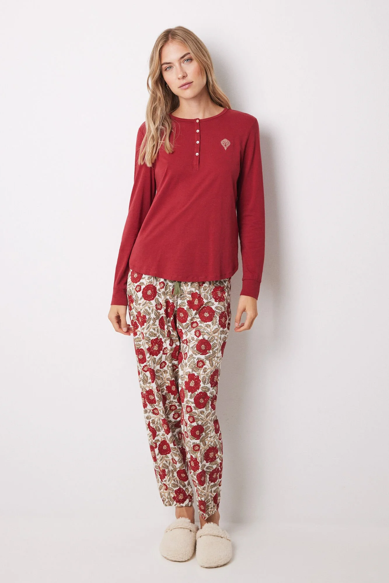 Red long-sleeved T-shirt in 100% cotton - Image 4