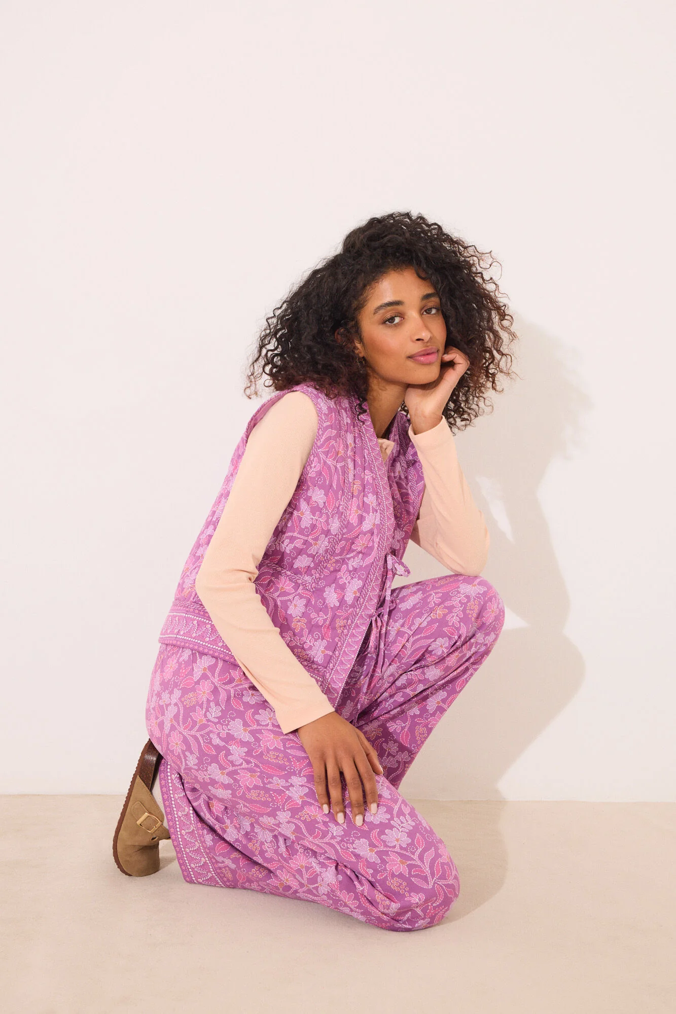 Reversible boho viscose gilet in purple - Image 7