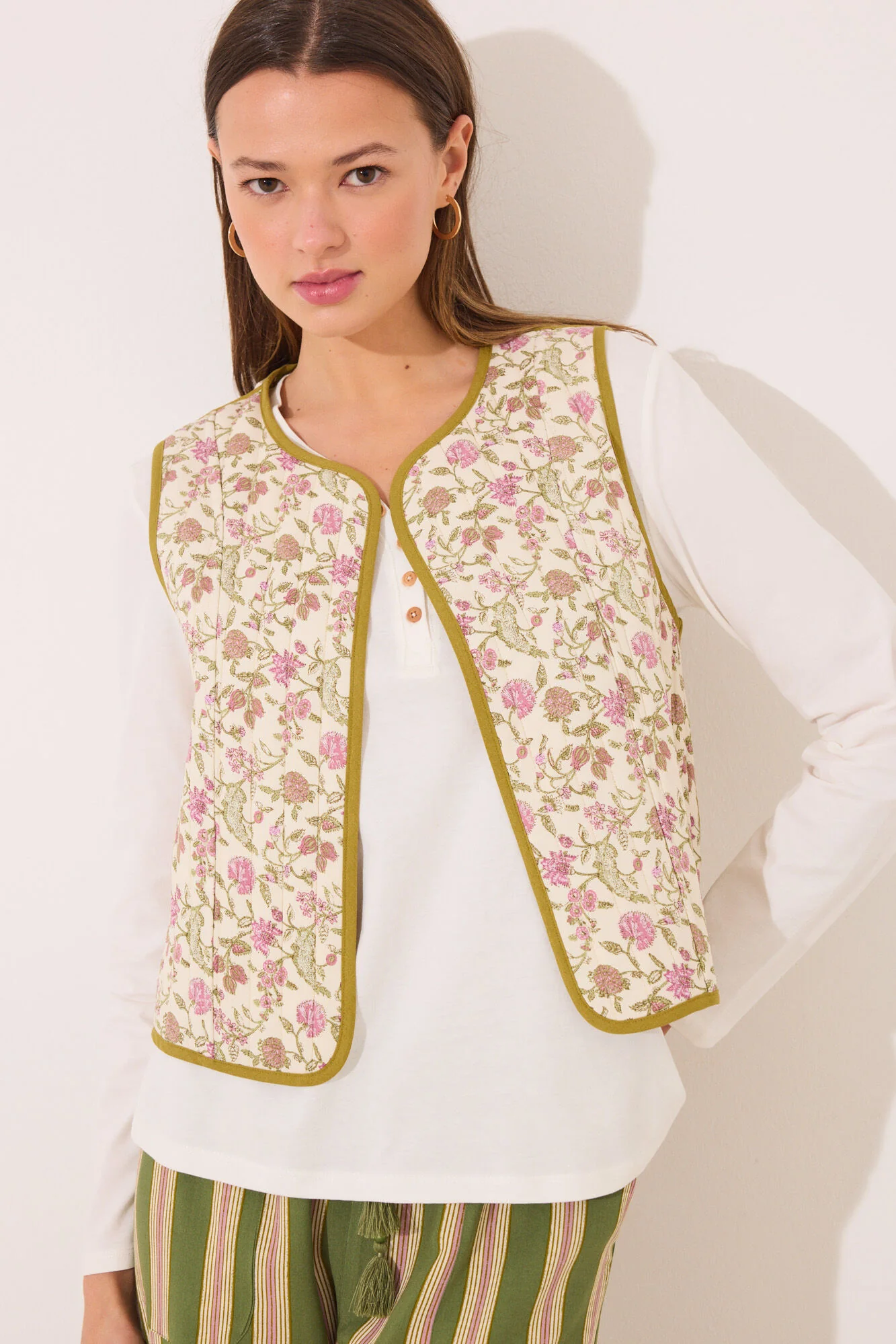Reversible gilet 100% cotton green stamps - Image 4