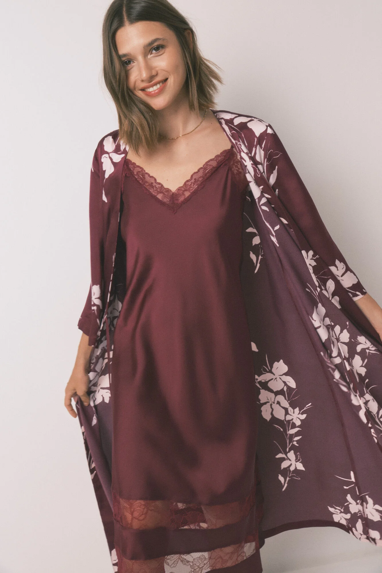 Robe maroon floral robe - Image 2