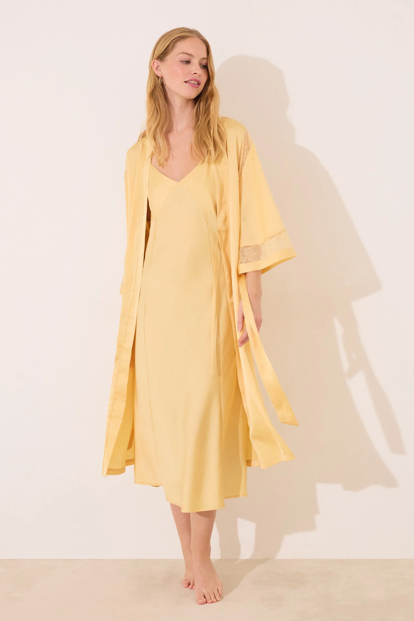 Robe yellow chiffon fabric - Image 4