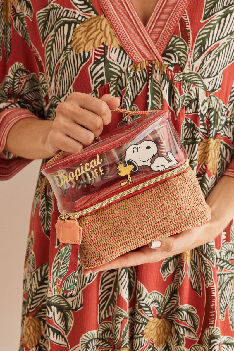 Large raffia Snoopy vanity case - Image 2