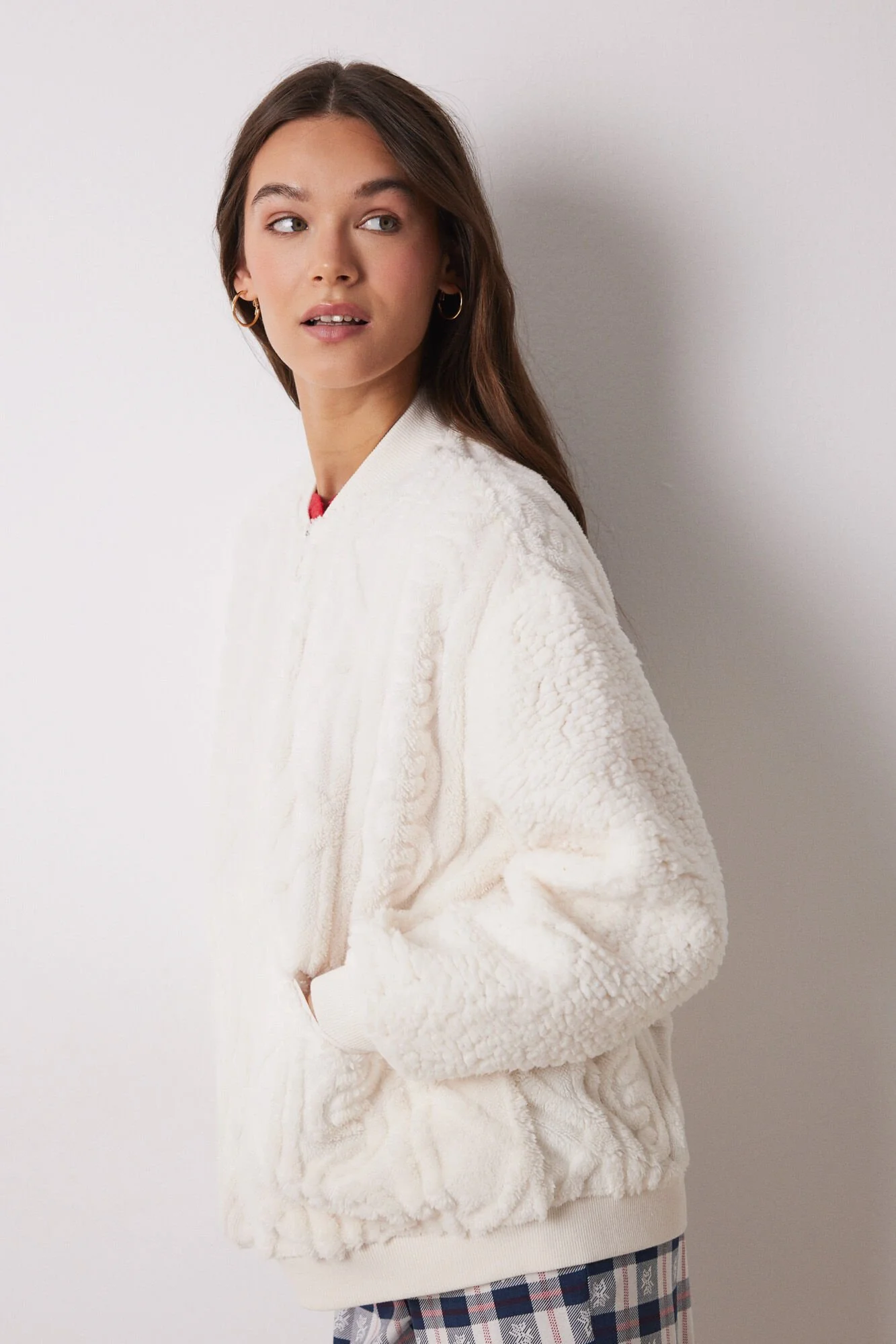 Short faux shearling sleeve robe - Image 5