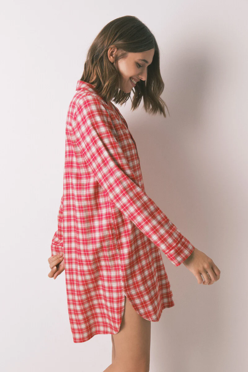 Short nightgown with Snoopy checkered print - Image 4