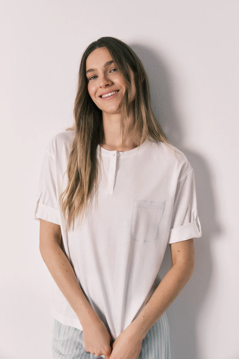 Short-sleeved cotton pajamas with green striped pants - Image 3