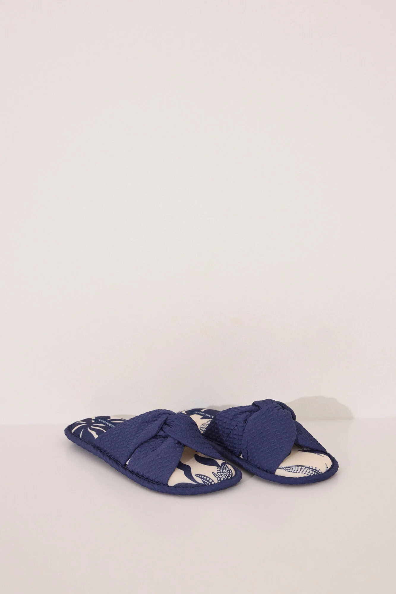 Slippers with blue flower print - Image 4
