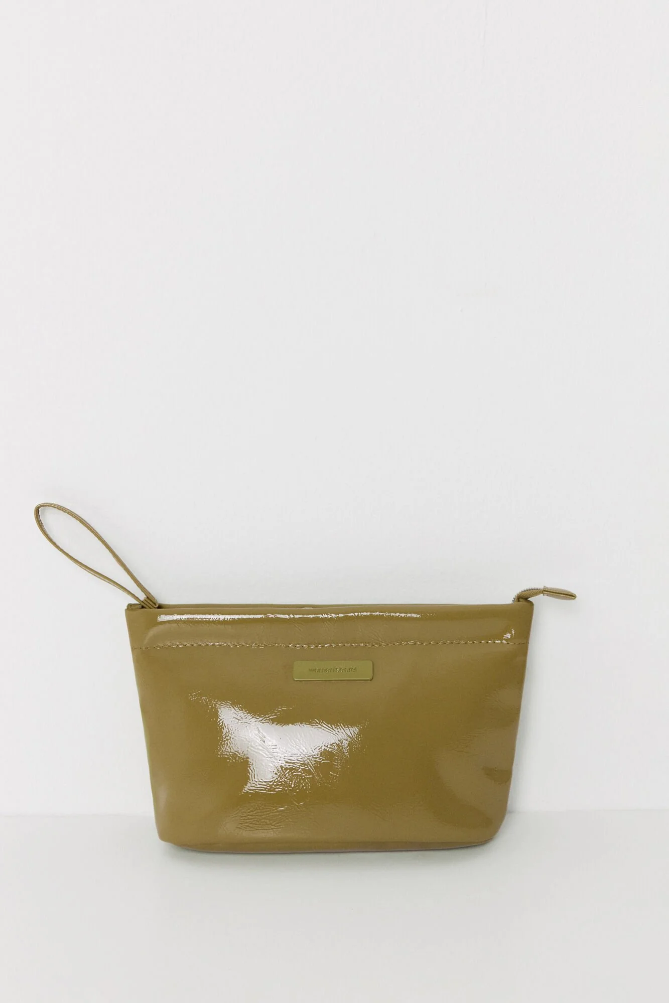 Small green quilted patent leather toiletry bag - Image 3