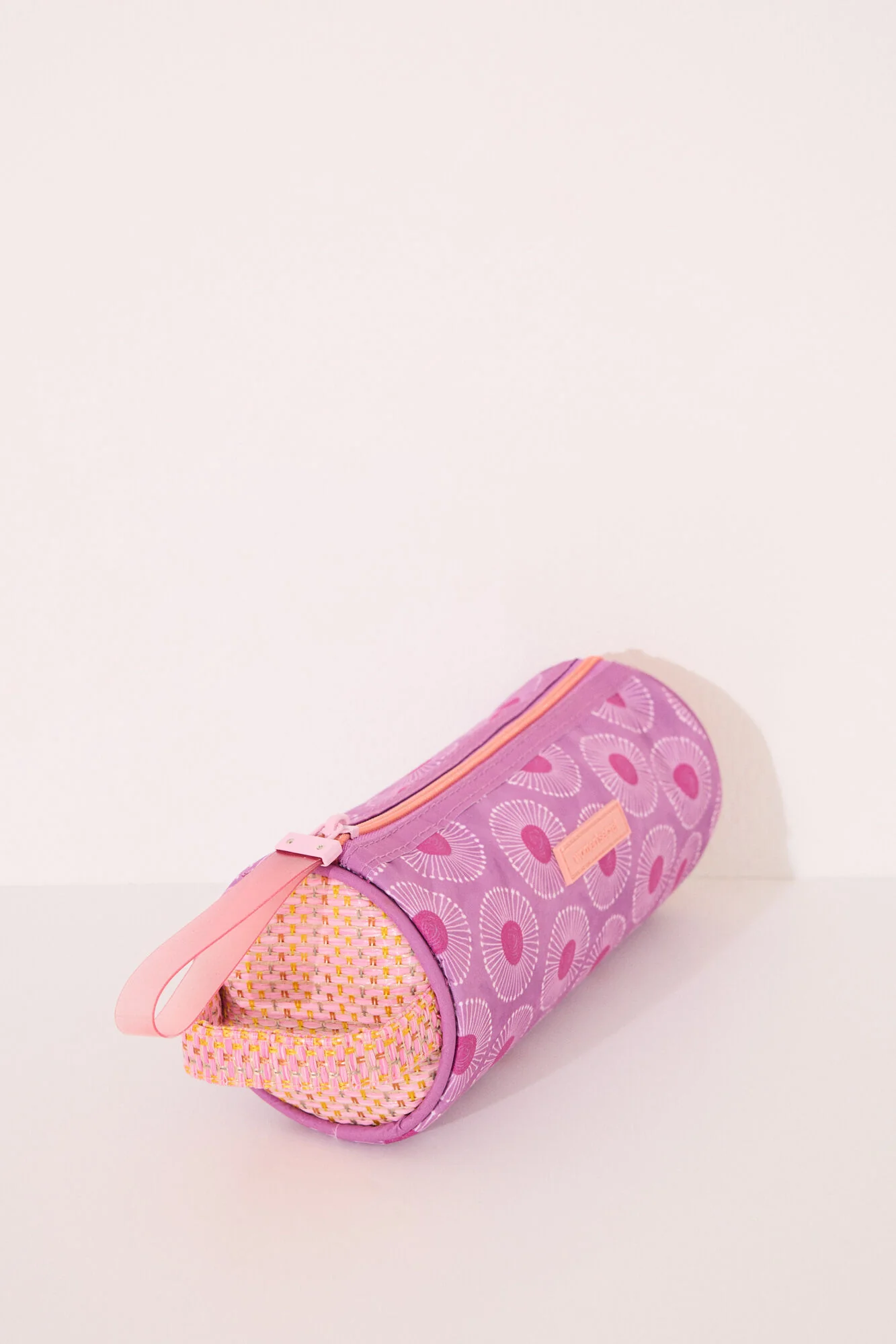 Small pink raffia vanity case bag - Image 2