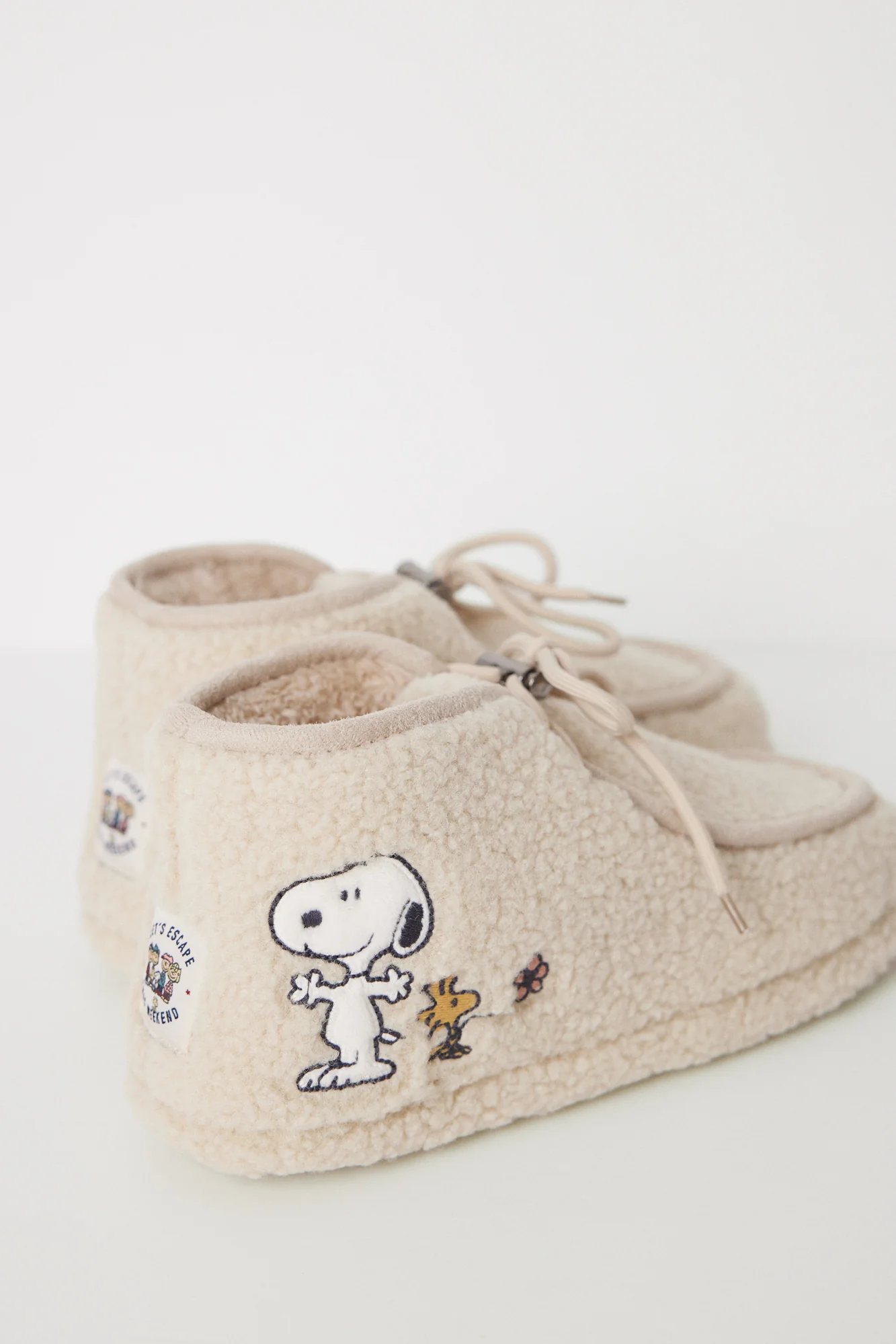 Snoopy boot house slippers - Image 3