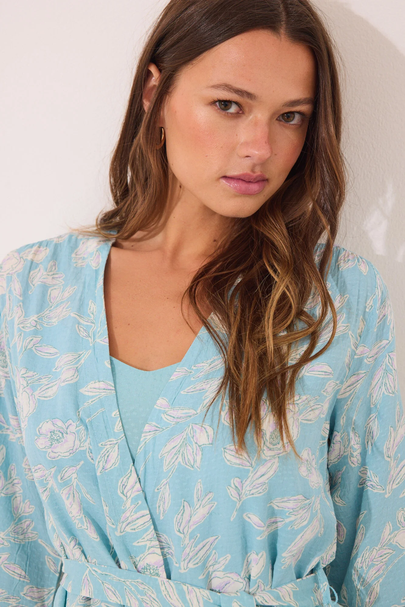 T-shirt, trouser and robe set - Image 2