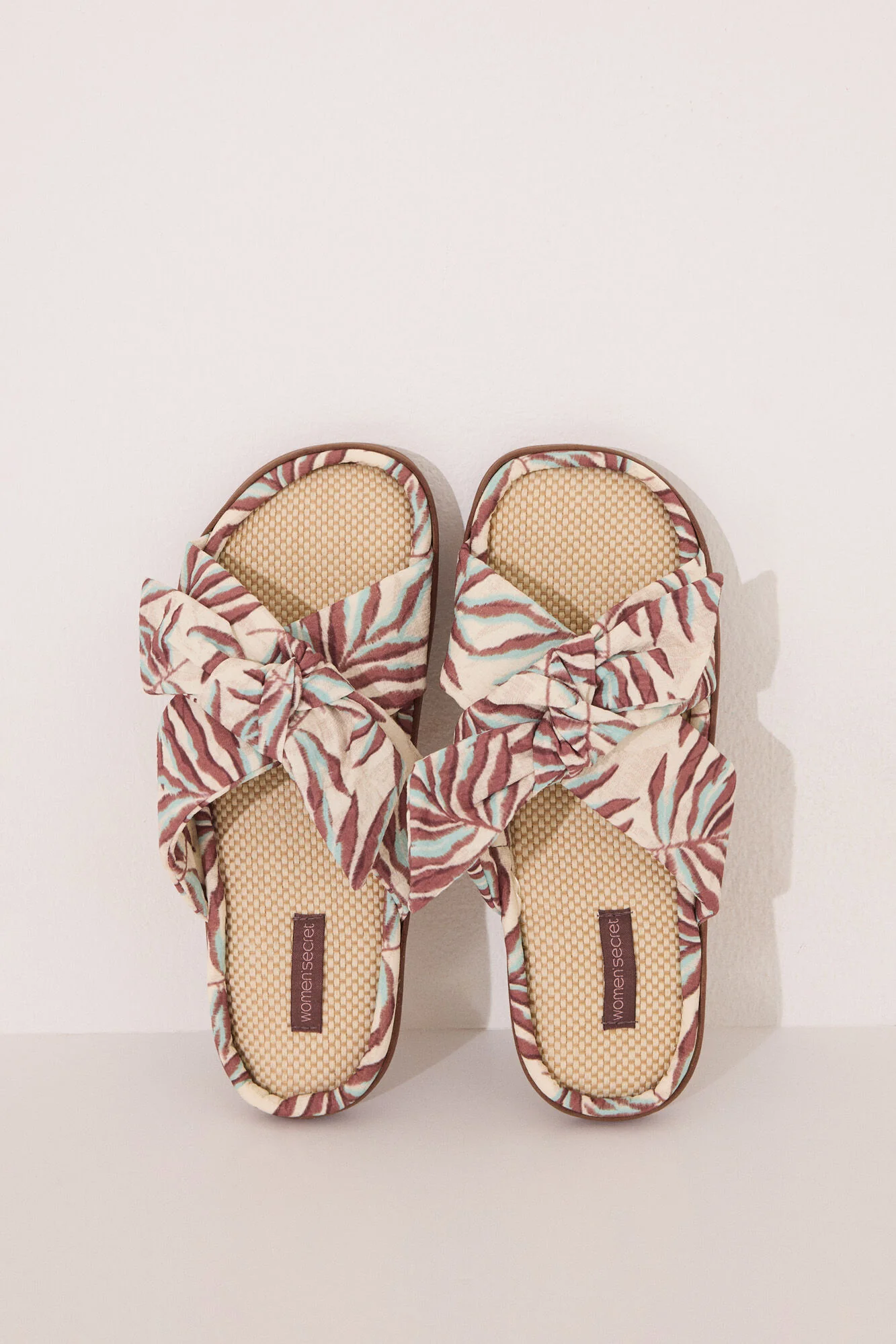 Tropical raffia slippers - Image 2