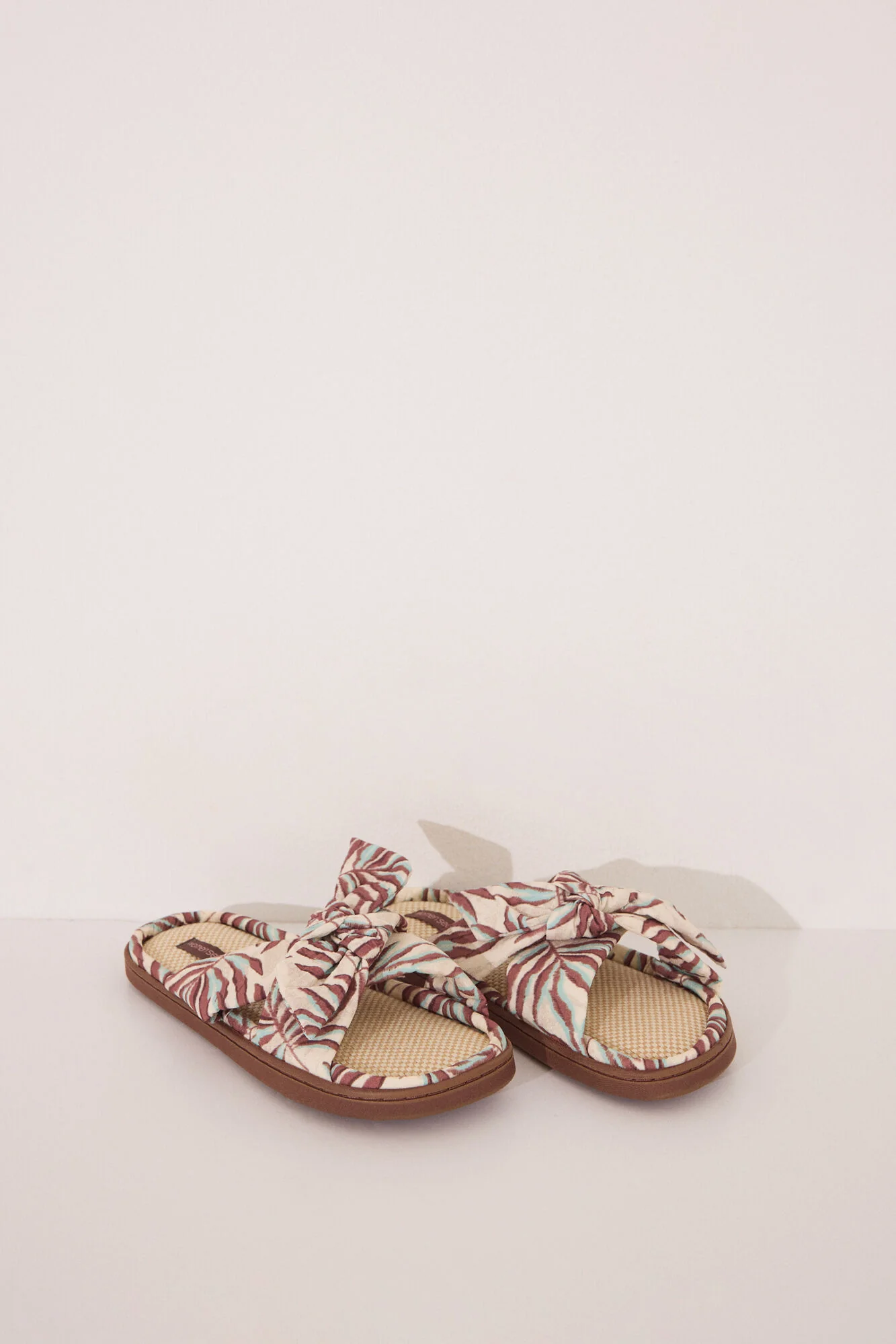 Tropical raffia slippers - Image 4