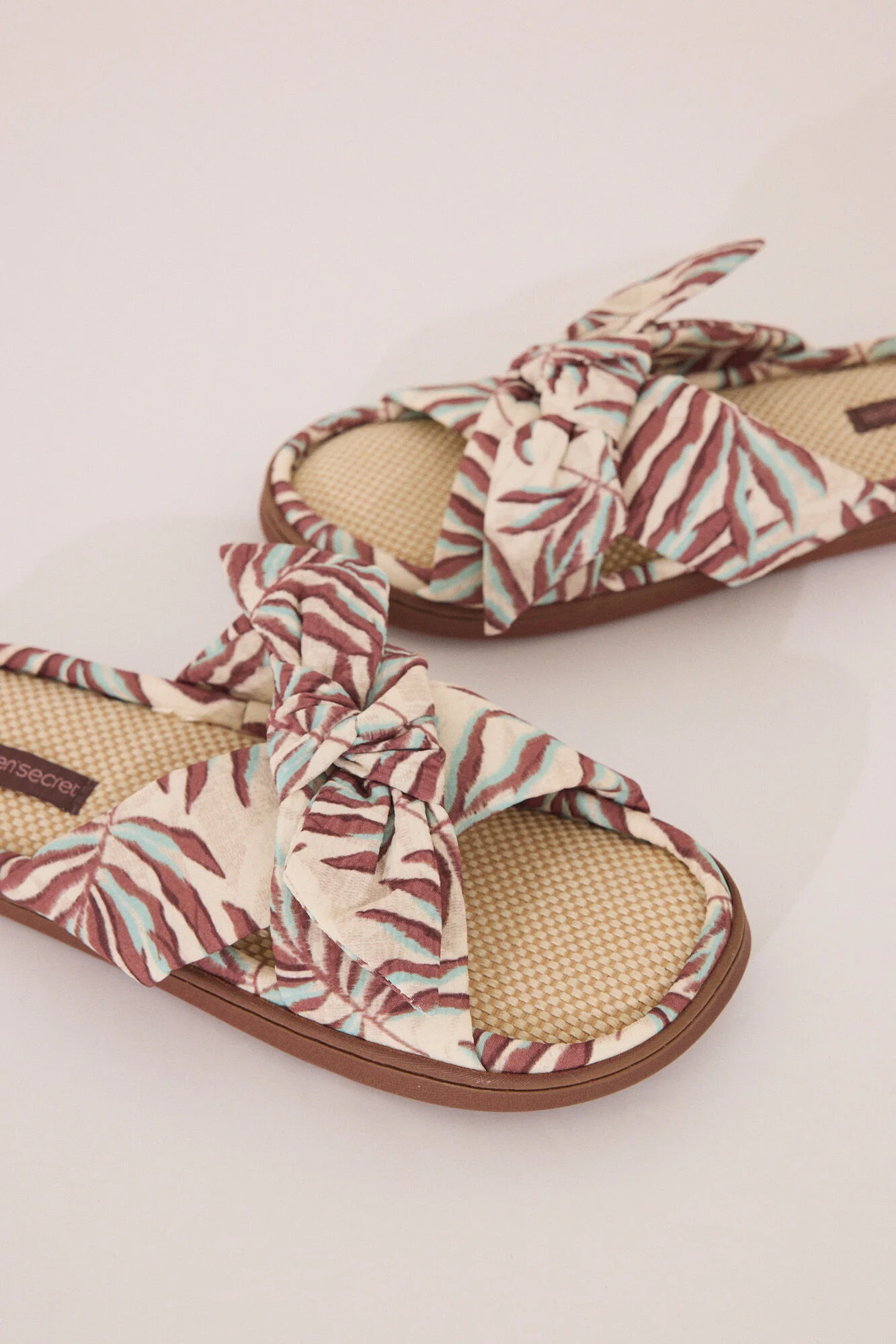 Tropical raffia slippers - Image 5
