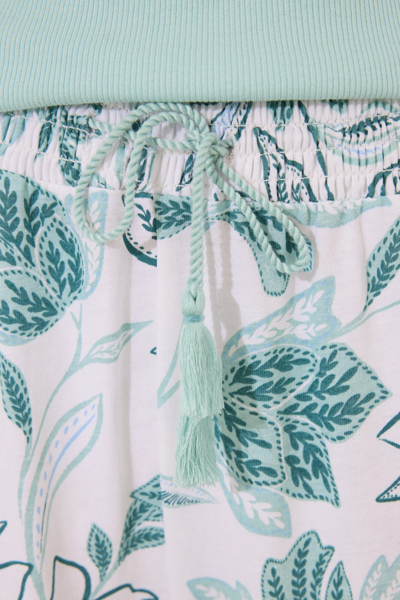 Turquoise green long pyjamas with flowers - Image 4