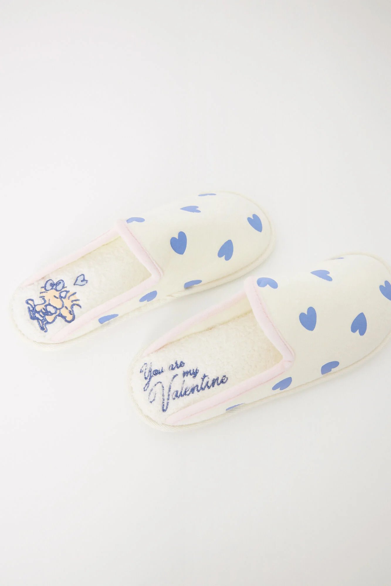 Velour heart slippers - Image 4