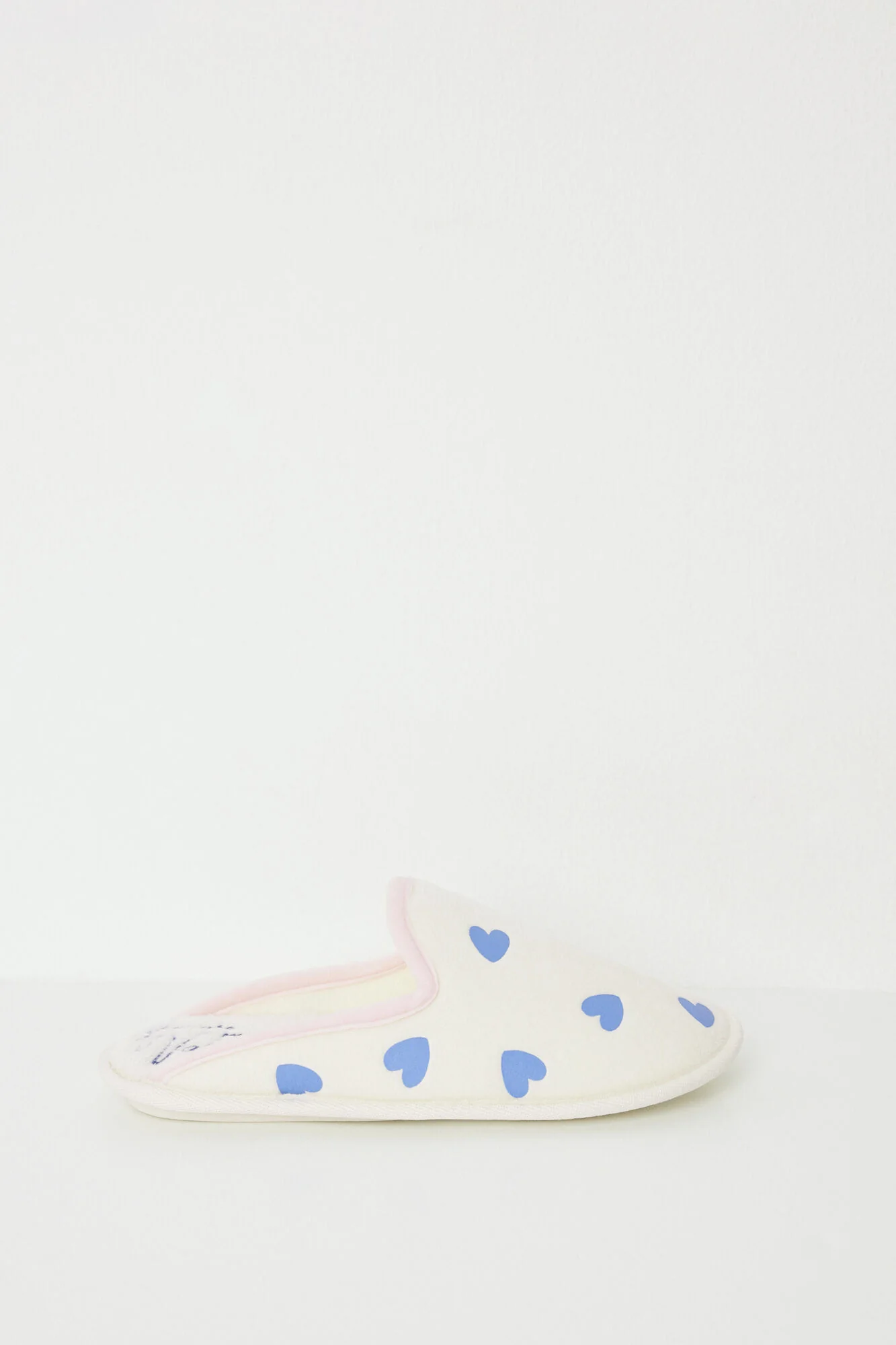 Velour heart slippers - Image 5