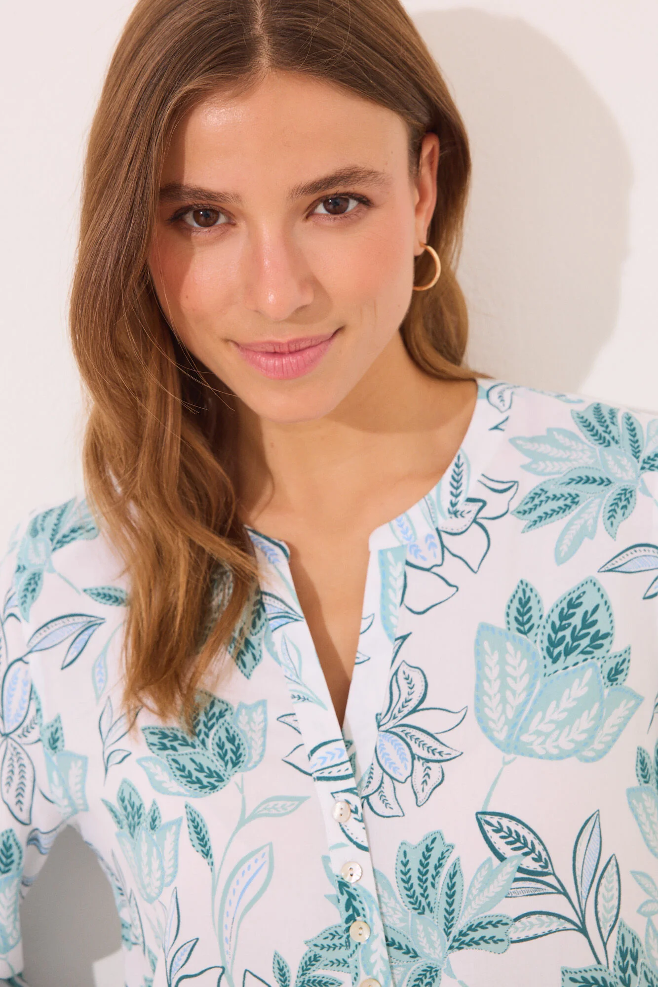 Viscose camisole with green flowers - Image 6