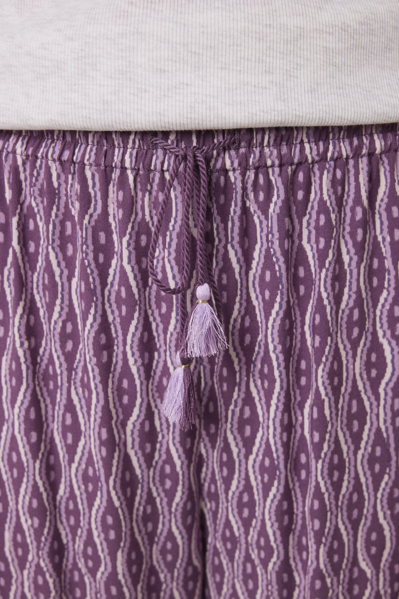 Viscose carrot trousers with ikat print - Image 2