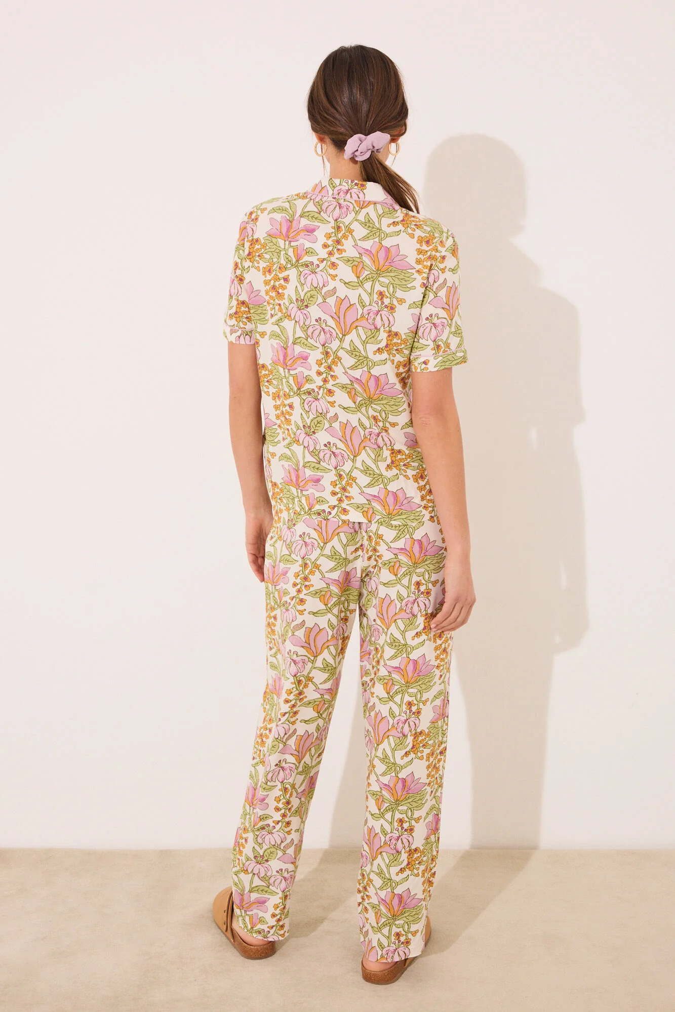Viscose classic pyjamas with floral print - Image 2