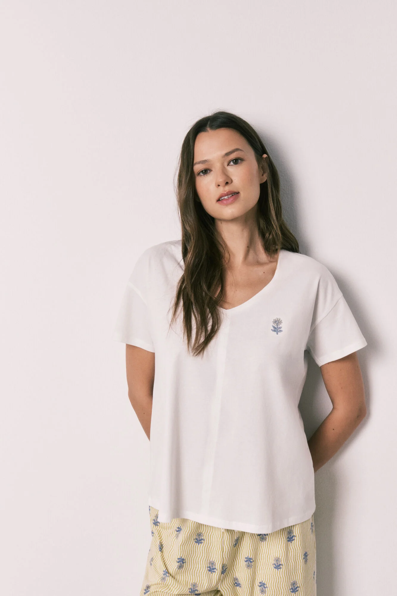 White cotton capri pyjamas