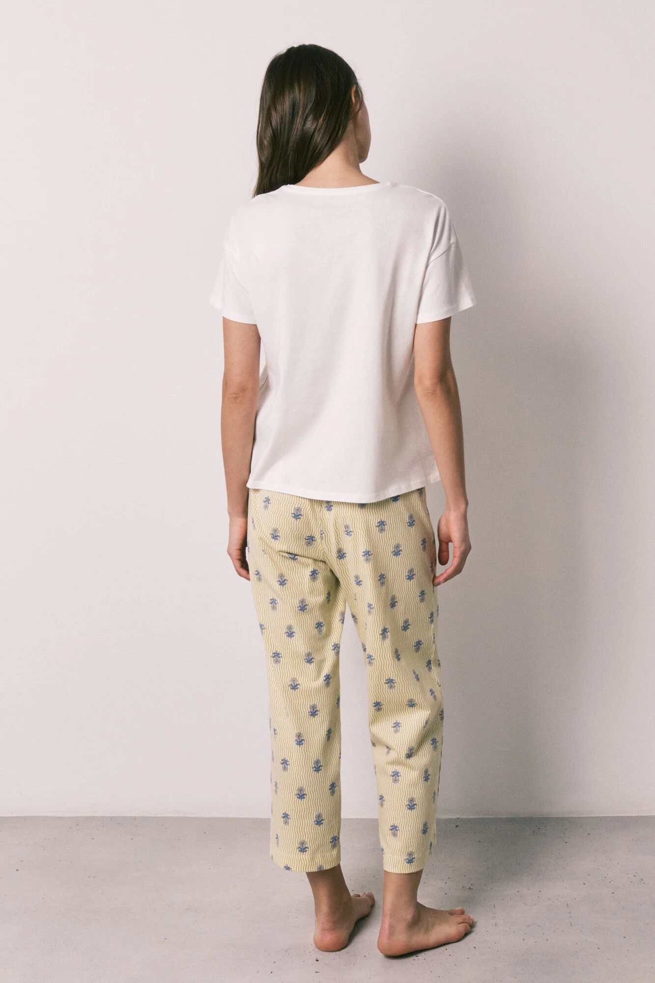 White cotton capri pyjamas - Image 5