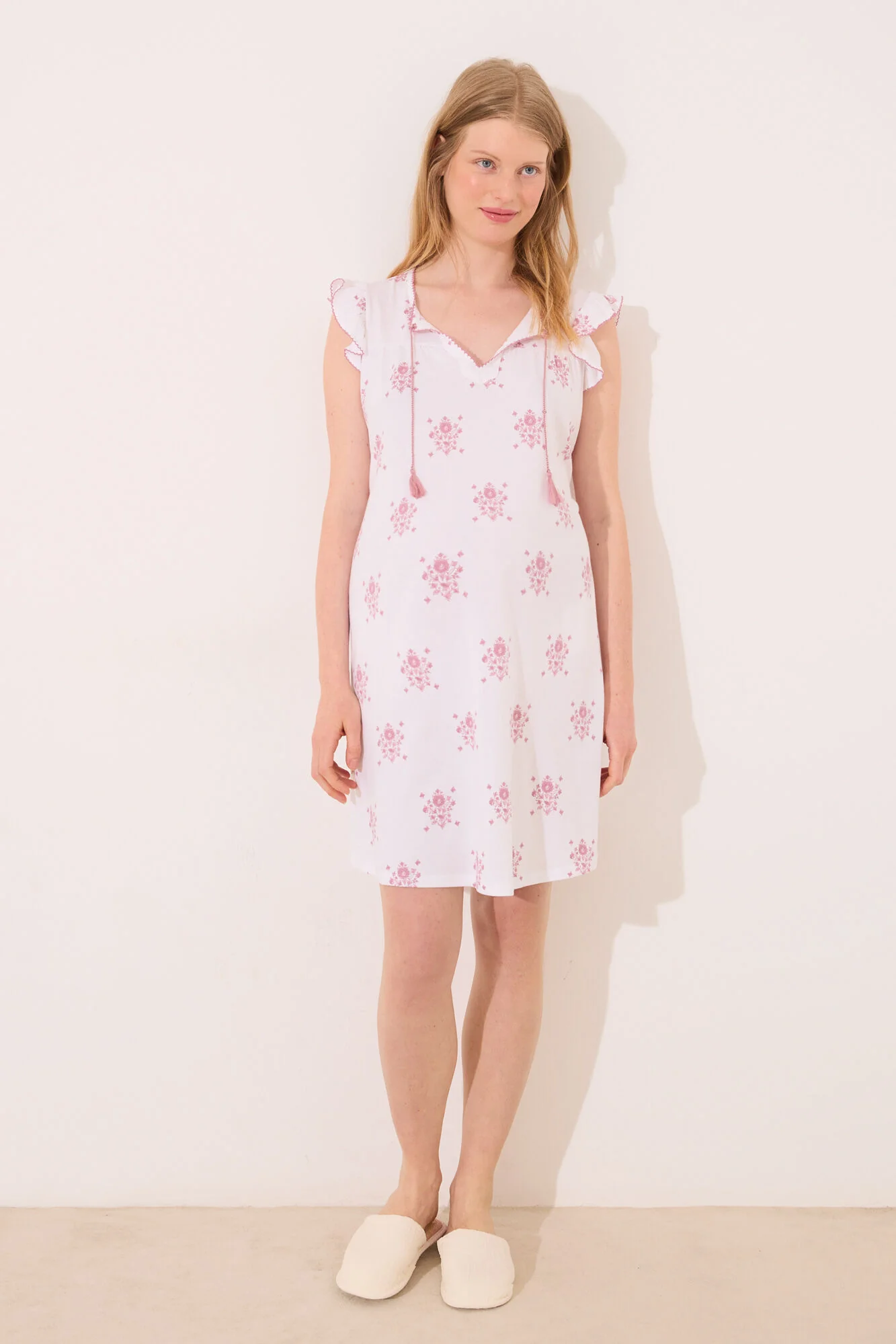 White " maternity " short nightgown with floral print - Image 2