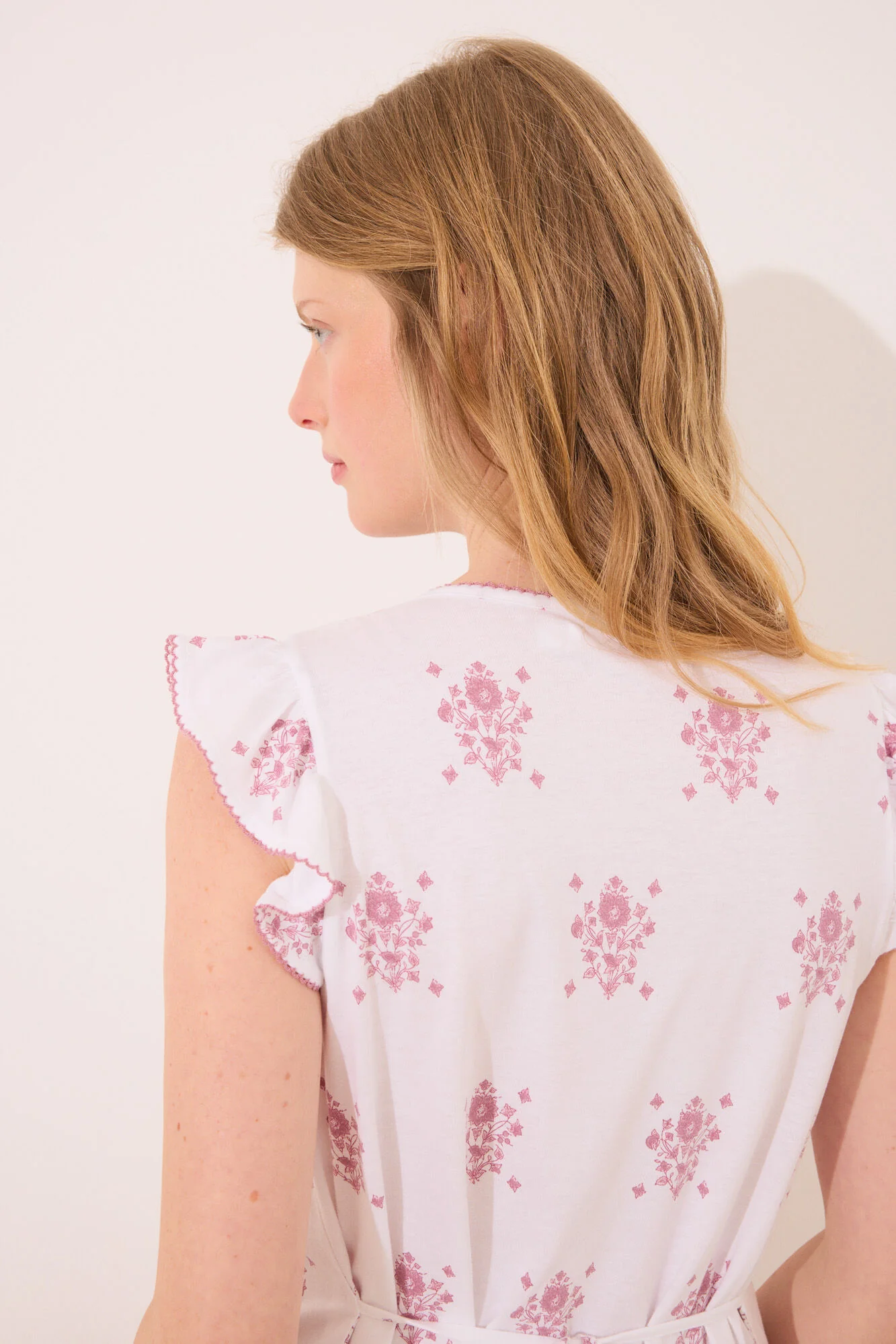 White " maternity " short nightgown with floral print - Image 4