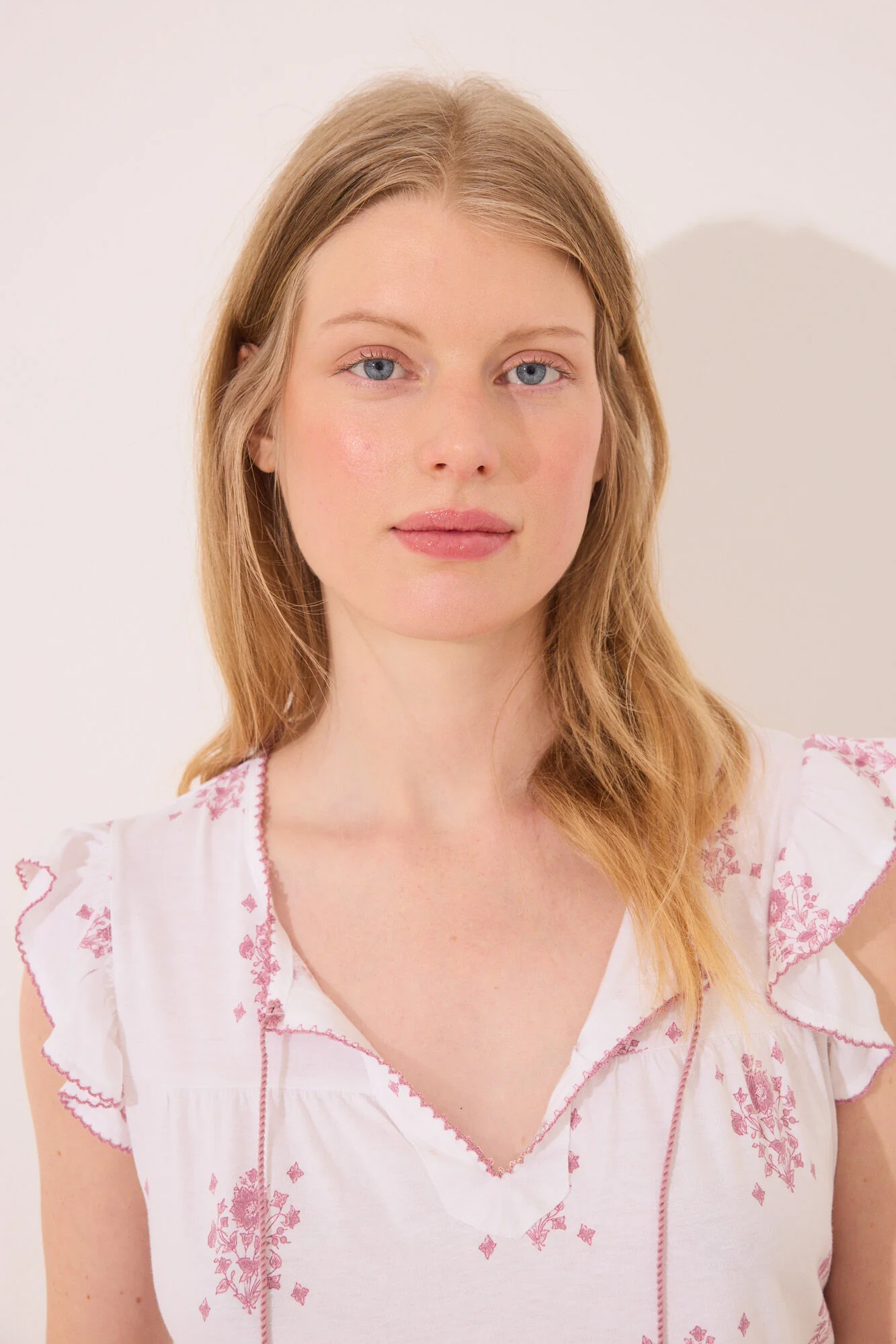 White " maternity " short nightgown with floral print - Image 6
