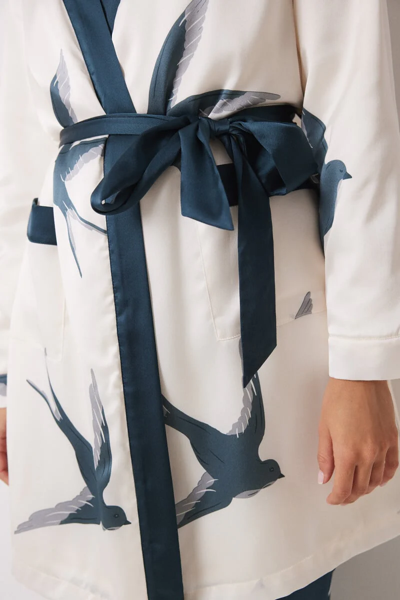 Bird print satin midi robe - Image 5