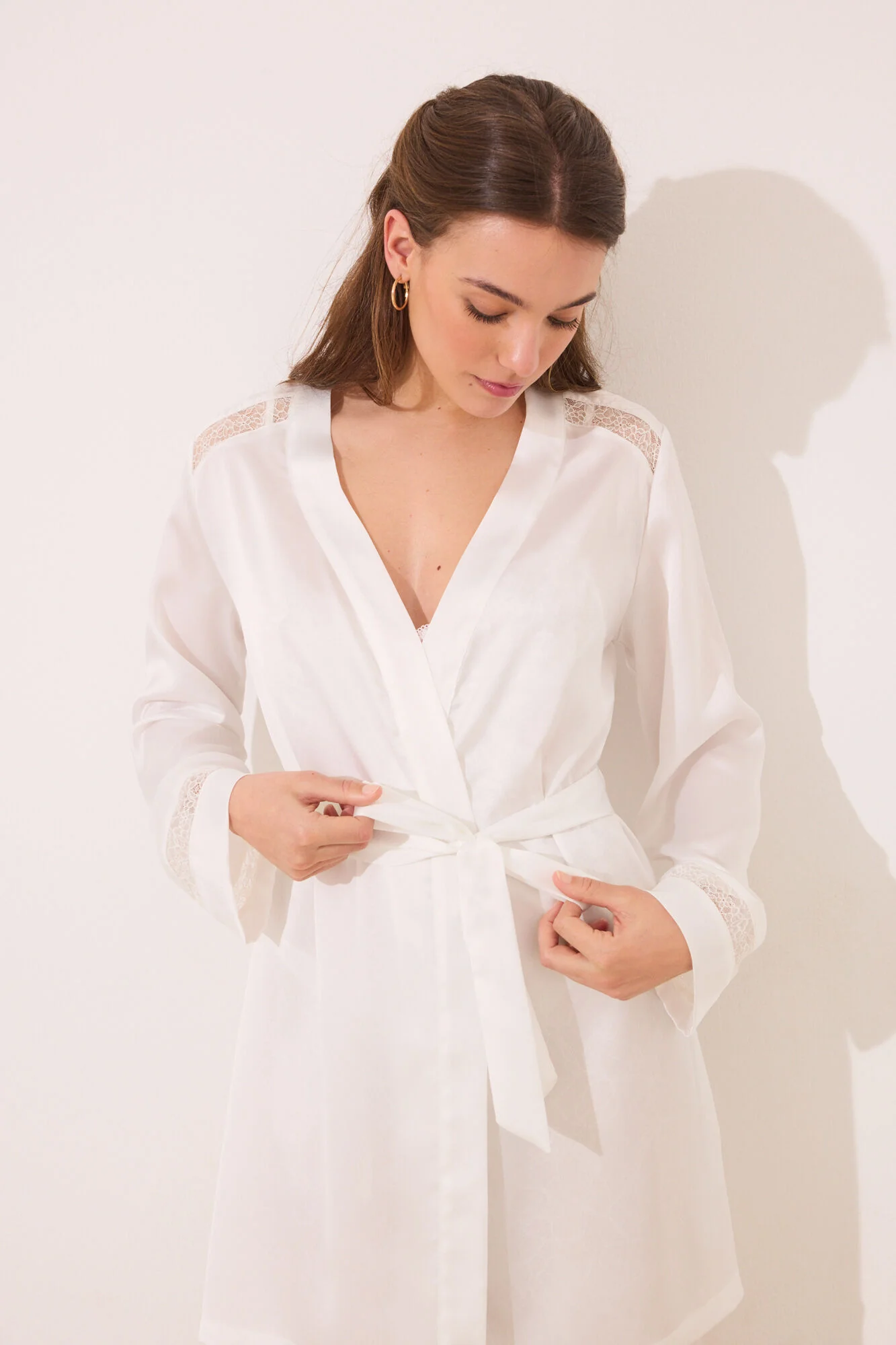 White satin midi robe - Image 3