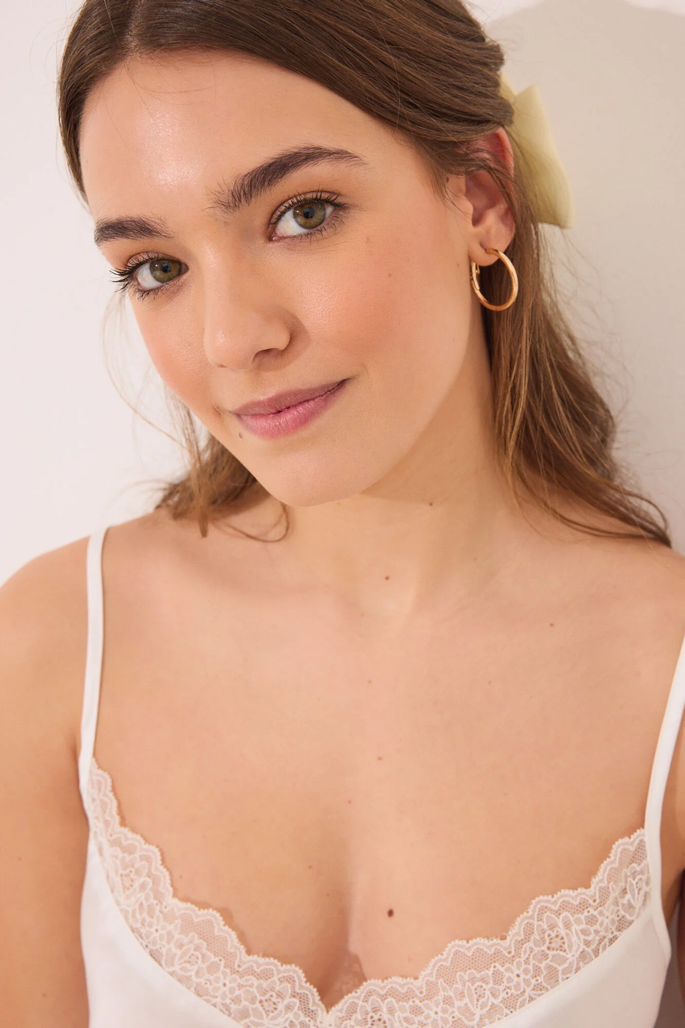 White short satin pyjamas - Image 4
