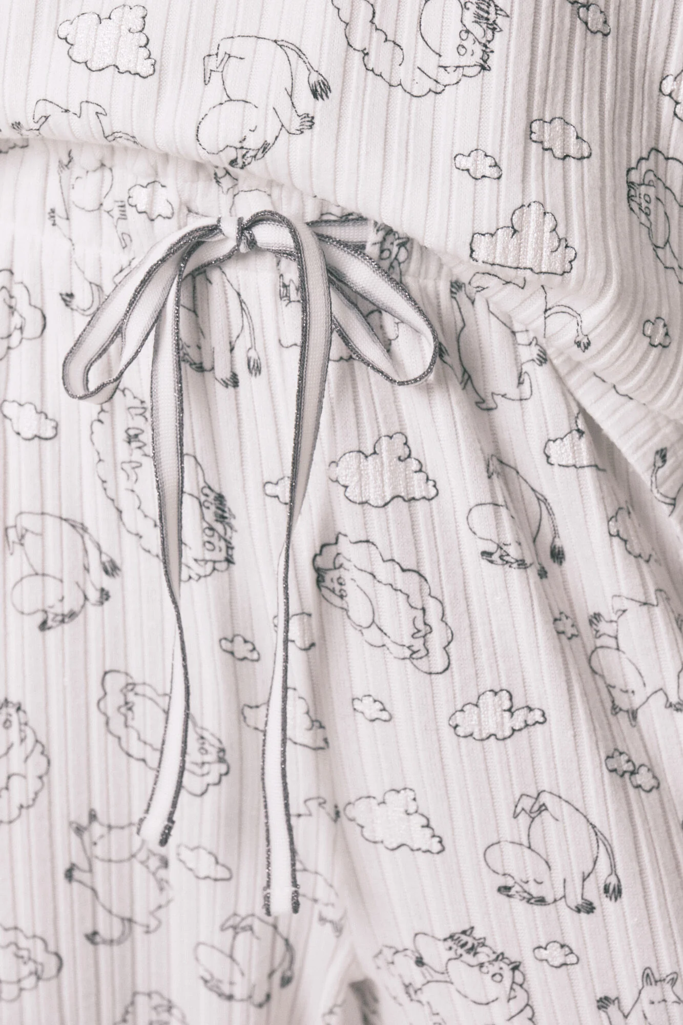 White soft ribbed Moomin print pyjamas - Image 4