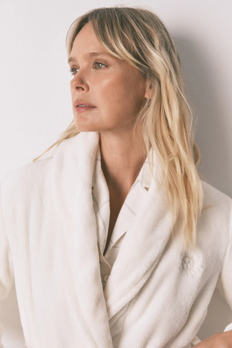 White velvety fleece midi robe - Image 5