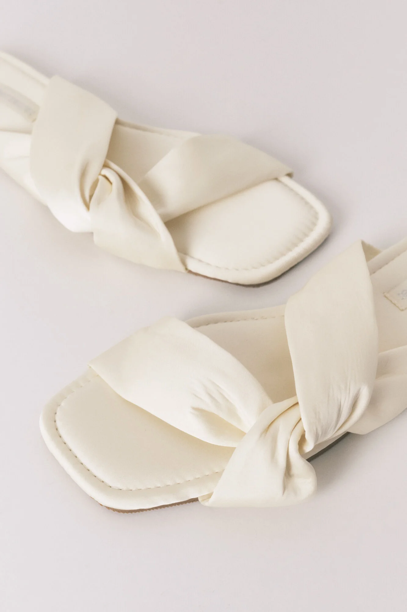Yellow satin knot slippers - Image 5