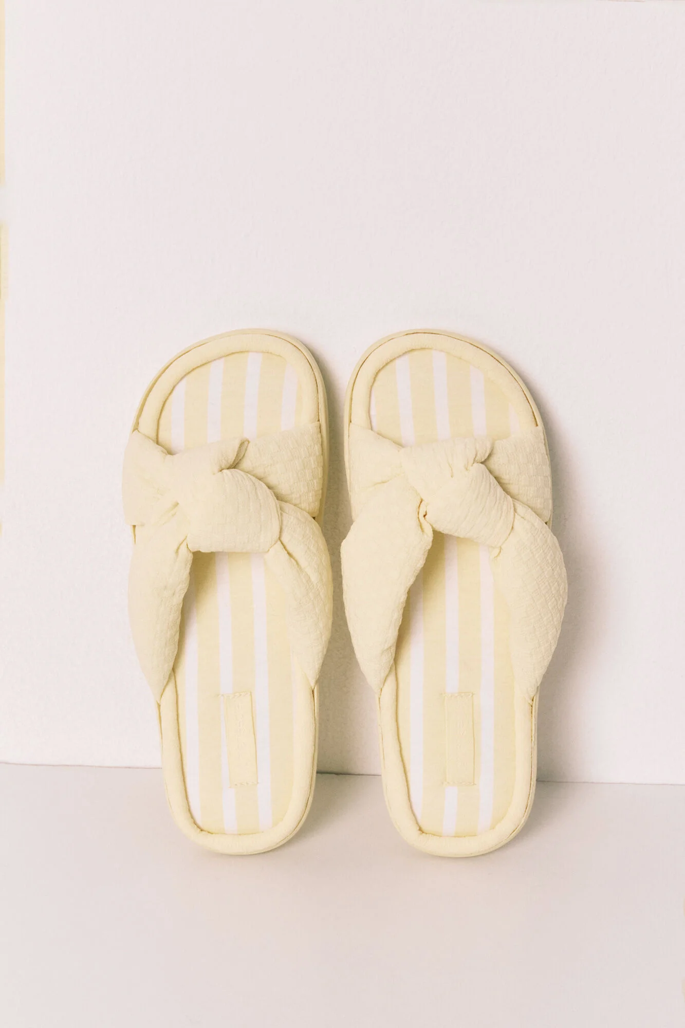 Yellow volume bow slippers - Image 2
